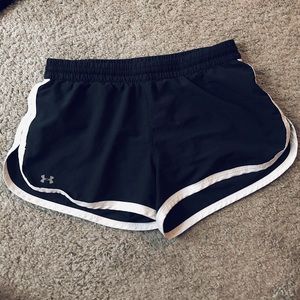 black under armour athletic shorts!! (Medium)